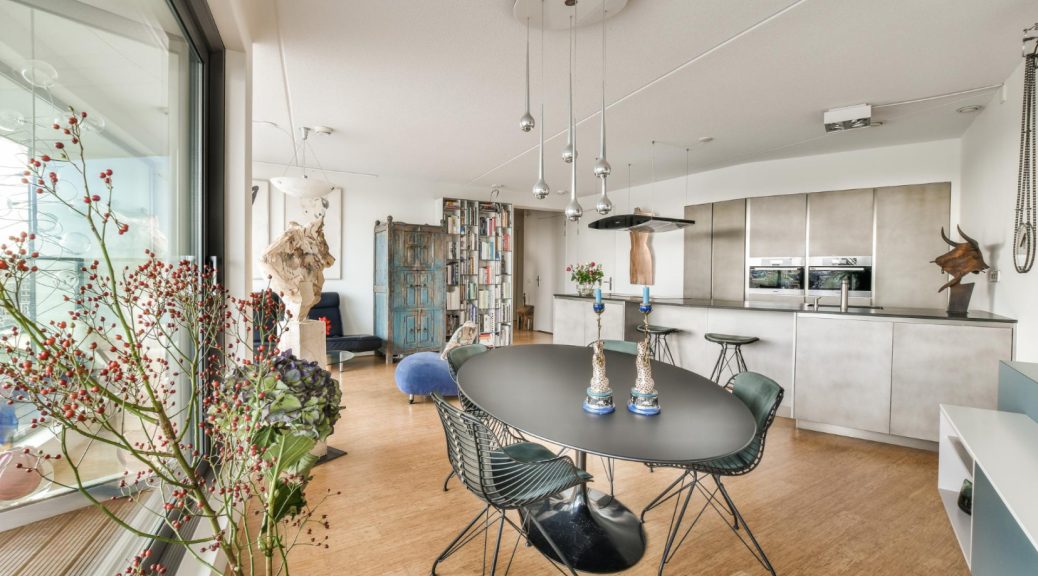 Pièce à vivre ouverte : convivialité et impression de grandeur !