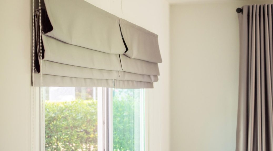 Pourquoi choisir des stores sur mesure pour une gestion optimale de la lumière ?