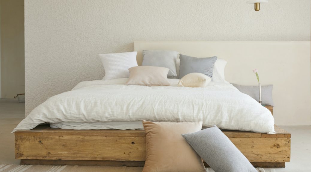 Comment bien choisir son lit : conseils pratiques pour une chambre confortable